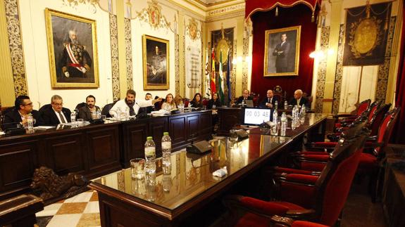 Gobierno y oposición rompen relaciones en Antequera por falta de diálogo y ausentarse del pleno de los presupuestos