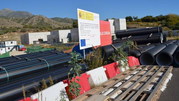 El Ministerio culpa al Ayuntamiento del parón en las obras de la depuradora de Nerja