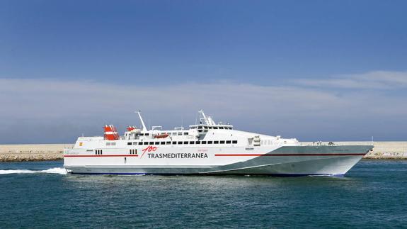 Trasmediterránea refuerza con el ferry rápido la línea entre Melilla y Málaga durante la Navidad