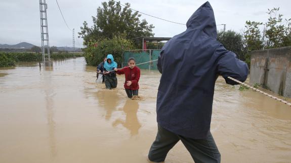 Amplían la alerta naranja en Málaga hasta la mañana de este lunes