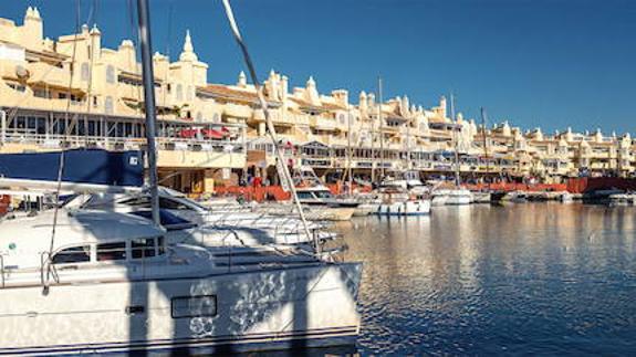 Hacienda sanciona con casi medio millón a Puerto Marina por aplicar subvenciones indebidas hasta 2013