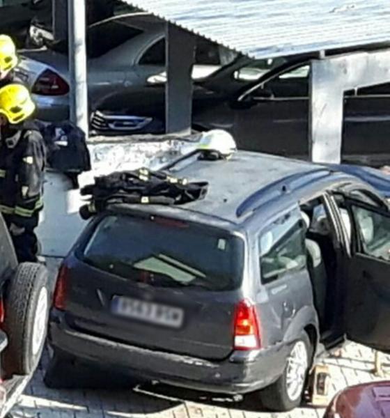 Fallece un hombre tras estrellar su vehículo contra un muro a la altura del Materno a causa de un infarto