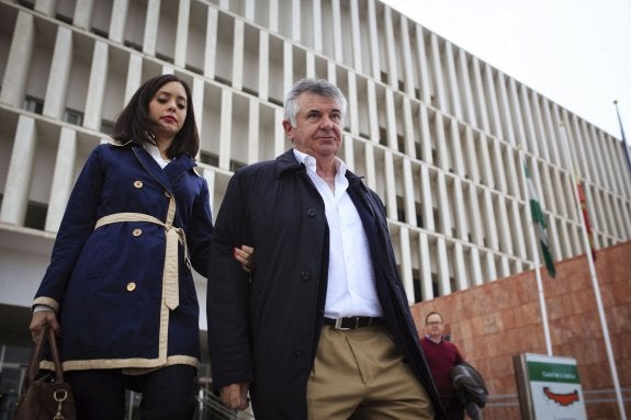 El Tribunal de 'Malaya' cede a la Policía el avión intervenido a Roca