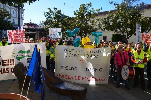 PROTESTA DE LA POLICÍA LOCAL DE VÉLEZ POR EL PAGO DE PLUSES