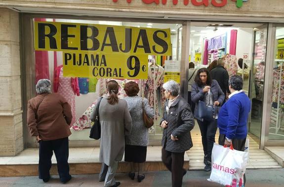 ¿Qué tiendas abren en Málaga este lunes festivo, 2 de enero?