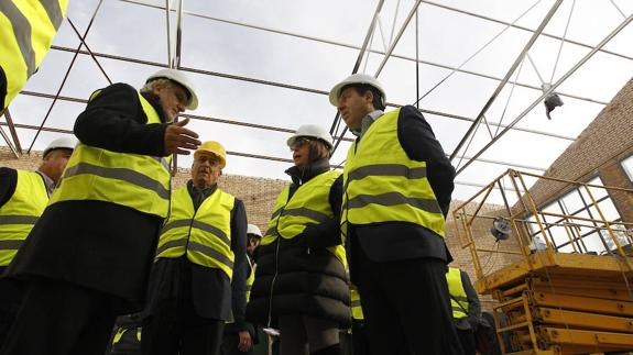 Educación ejecuta la primera fase de la retirada del amianto de colegios de Málaga