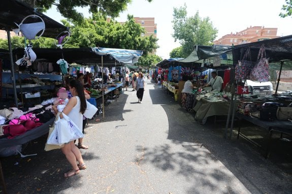 Una veintena de municipios de Málaga reclaman ayudas para los mercadillos tras dos décadas sin mejoras