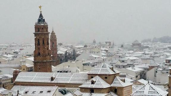 La nieve despierta a Antequera