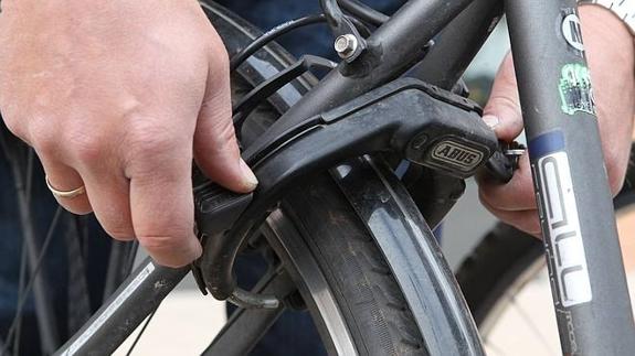 Cómo aparcar la bicicleta y evitar que te la roben
