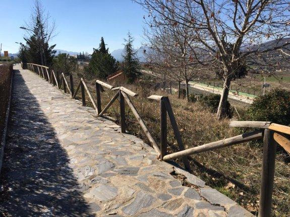 Denuncian el destrozo de un paseo en Arriate