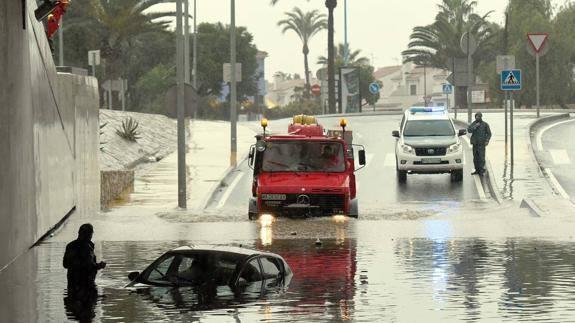 El Gobierno cubrirá la totalidad de los gastos de emergencia acometidos por el temporal en Marbella y Estepona
