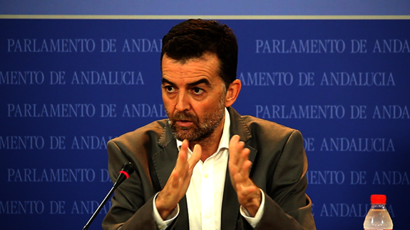 Maíllo, tras las renuncias de viceconsejero y de gerente de SAS: "Susana Díaz tiene un agujero en la gestión sanitaria"