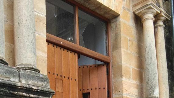 Dos detenidos por robar en una iglesia en Ronda