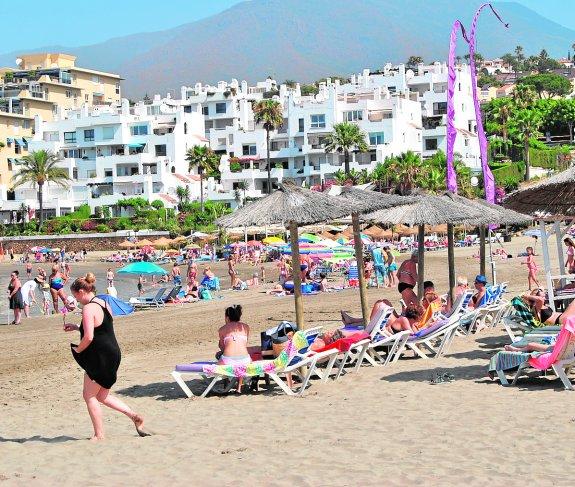 Estepona ampliará el servicio de socorrismo a las playas de Arroyo Vaquero e Isdabe
