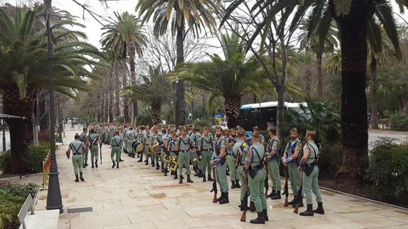 La Legión participa en los honores militares de la cumbre hispano-francesa