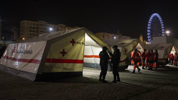 La oleada de pateras evidencia la necesidad de un local en el Puerto de Málaga