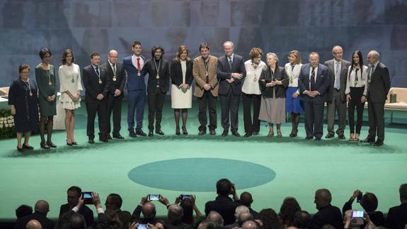 Susana Díaz afirma que Andalucía debe proyectar una "influencia benefactora" en los cambios que se acometan en España