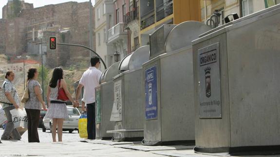 El Ayuntamiento de Málaga hará una evaluación del estado y funcionamiento de los contenedores soterrados