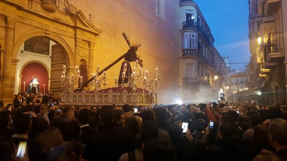 El Nazareno del Perdón acude hoy a la Catedral para presidir el vía crucis de la Agrupación