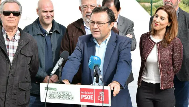 El PSOE-A acusa a Moreno y Bendodo de "amparar las prácticas mafiosas" del PP en la Costa del Sol