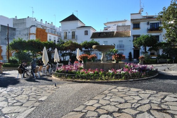 El Ayuntamiento de Estepona comienza a bonificar la mitad del ICIO a los nuevos hoteles del centro