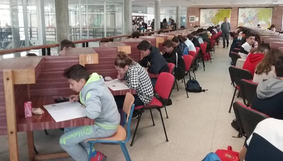 Casi 400 alumnos participan en la fase provincial de la Olimpiada de Matemáticas