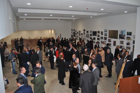 El auditorio Felipe VI de Estepona estrenará el domingo un café-teatro en sus instalaciones