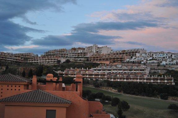 Dos bebés heridos en un incendio en una vivienda en Casares