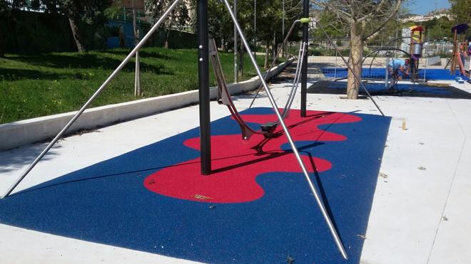El Ayuntamiento de Málaga destina más de 96.000 euros a la mejora de siete zonas de juego infantil