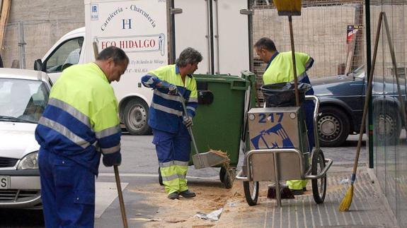 De la Torre espera tener una decisión sobre el futuro de Limasa «antes de verano»