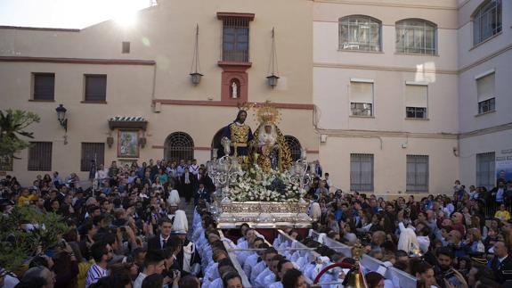 Málaga vive con pasión el domingo de traslados