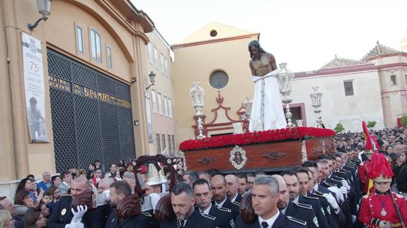 Las cofradías de la Estrella y El Rico de Málaga trasladan sus imágenes a sus casas hermandad