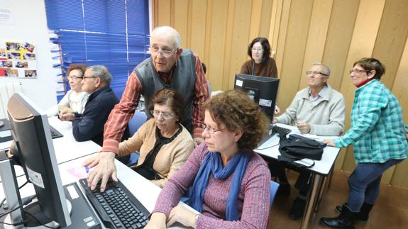 «Internet me ha cambiado la vida, me he quitado 50 años de encima»