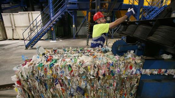 Málaga se adhiere al compromiso de las ciudades por la economía circular
