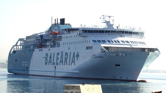 Cancelan rutas de Melilla con Málaga por el fuerte oleaje