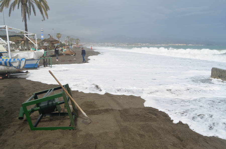 El temporal destroza las playas de la Axarquía