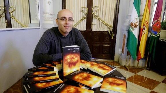 Los libros que rodean a los ediles de Málaga