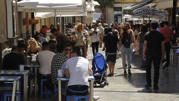 La Junta primará a las empresas que mejoren la calidad del empleo a la hora de dar incentivos