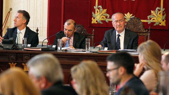 La oposición deja claro al alcalde que el proyecto final del Astoria tendrá que ser aprobado en pleno