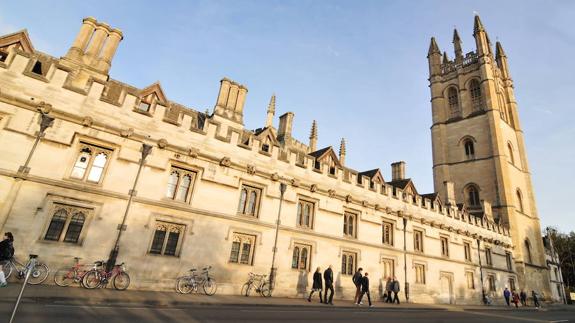 De Oxford a Málaga, el precio de las carreras universitarias