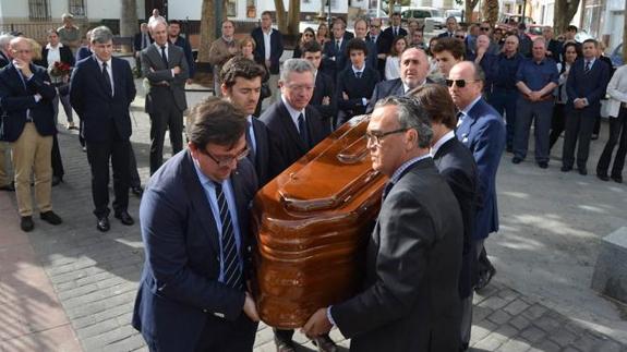 Un historiador corrige al Ayuntamiento de Nerja: el título de Hijo Adoptivo ya le fue retirado a Utrera Molina en 1979