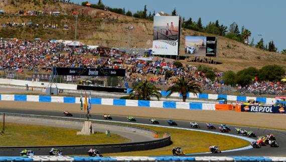 Jerez ruge al ritmo de las motos