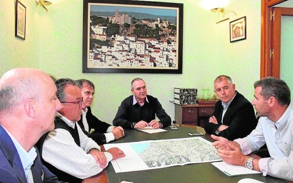 La mejora de la carretera a la Costa obliga a desviar el tráfico por Casares