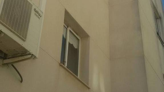 Una niña de siete años, muy grave en la UCI tras caer desde un ático en Rincón