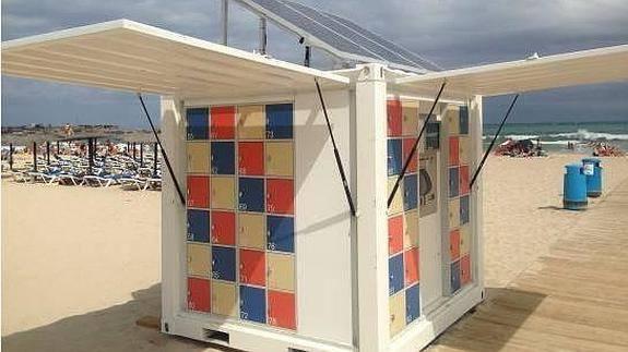 Se estudiará que haya taquillas y vestuarios en las playas de Málaga