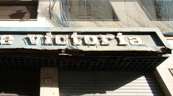 La Junta permitirá el derribo del cine Victoria cuando el Ayuntamiento concrete el proyecto para la manzana del Astoria
