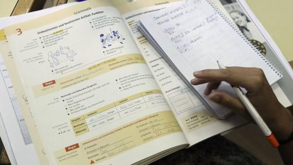 Educación renovará los libros de 2º y 4º de Secundaria y los de 1º y 2º de Primaria