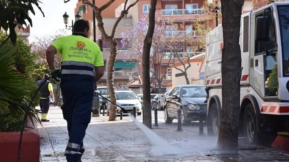 Fuengirola y Mijas cobrarán una nueva tasa a las empresas de luz, agua y gas
