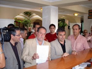 Los independientes ponen en apuros la unión del centro derecha en Benalmádena