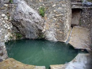 El balneario de Baños de Vilo sigue cerrado dos años después de su reforma integral